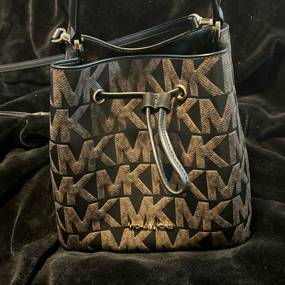 Michael Kors bucket bag